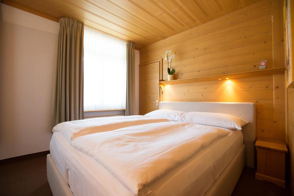 Sonnegg Hotel 츠바이지멘 객실 사진