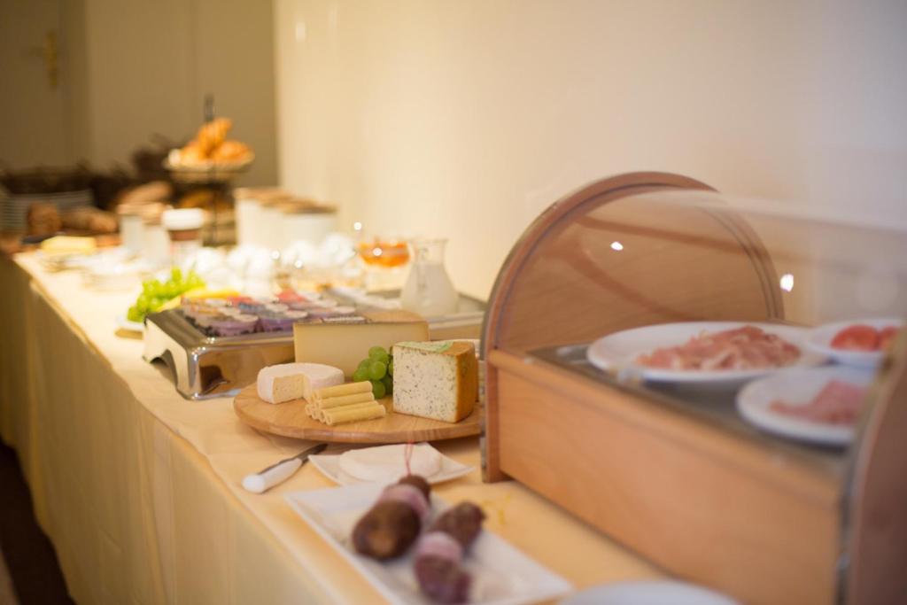 Sonnegg Hotel 츠바이지멘 외부 사진